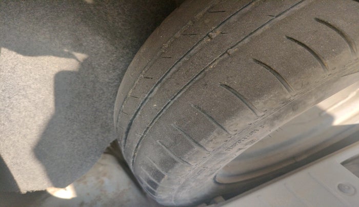 2013 Maruti Alto K10 VXI, Petrol, Manual, 77,074 km, tyre