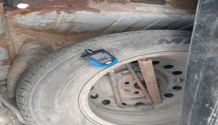 2014 Toyota Etios G, Petrol, Manual, 2,91,170 km, tyre