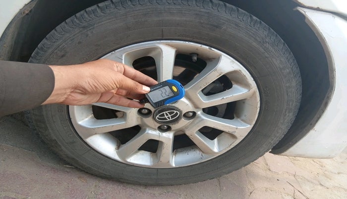 2014 Toyota Etios G, Petrol, Manual, 2,91,170 km, tyre