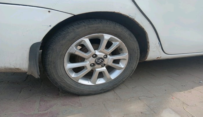 2014 Toyota Etios G, Petrol, Manual, 2,91,170 km, tyre