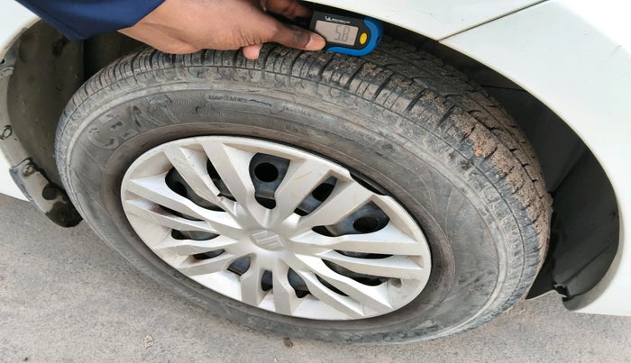 2022 Maruti Dzire VXI CNG, Petrol, Manual, 97,598 km, tyre