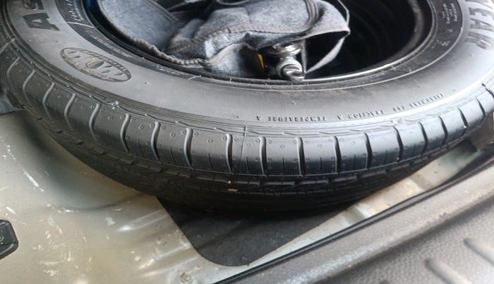 2020 KIA SELTOS HTX IVT 1.5 PETROL, Petrol, Automatic, 1,35,154 km, tyre