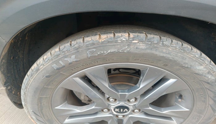 2020 KIA SELTOS HTX IVT 1.5 PETROL, Petrol, Automatic, 1,35,154 km, tyre