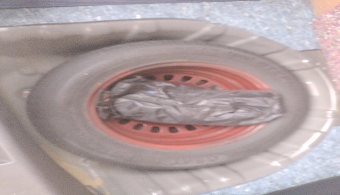 2022 Nissan MAGNITE XV AMT, Petrol, Automatic, 43,319 km, tyre