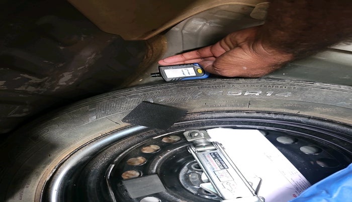 2015 Honda Brio VX MT, Petrol, Manual, 50,986 km, tyre