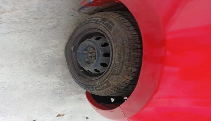 2011 Maruti Swift VDI, Diesel, Manual, 1,67,640 km, tyre