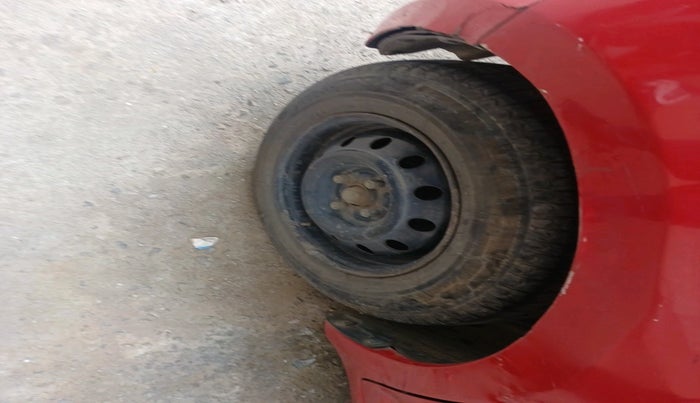 2011 Maruti Swift VDI, Diesel, Manual, 1,67,640 km, tyre