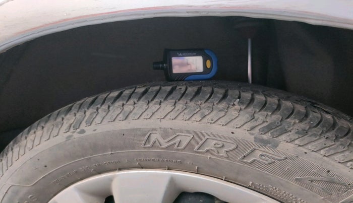 2011 Maruti Ritz VXI, Petrol, Manual, 39,361 km, tyre