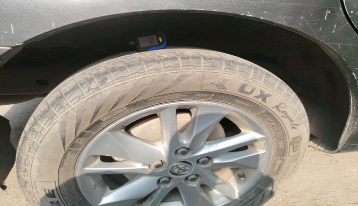 2019 Toyota Innova Crysta 2.8 GX AT 7 STR, Diesel, Automatic, 1,05,776 km, tyre