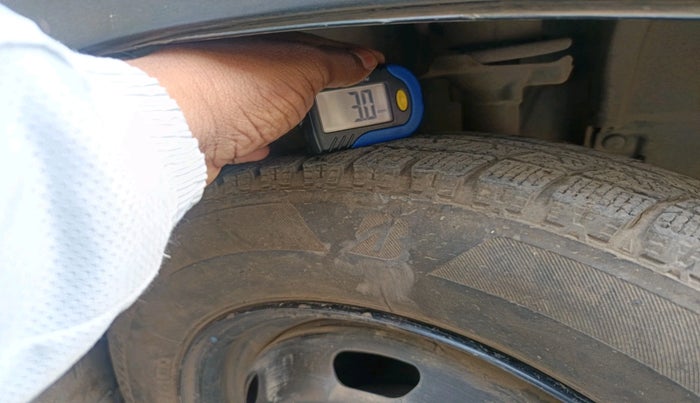 2019 Renault Kwid RXT 1.0 AMT (O), Petrol, Automatic, 36,019 km, tyre