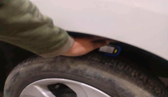 2014 Honda City 1.5L I-DTEC VX, Diesel, Manual, 1,24,684 km, tyre