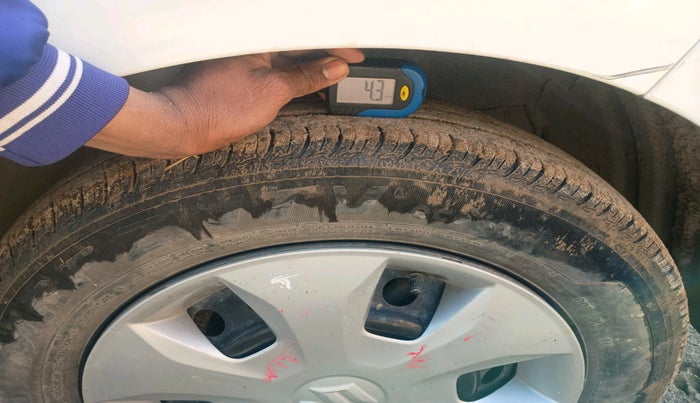 2023 Maruti New Wagon-R VXI CNG 1.0, CNG, Manual, 25,796 km, tyre