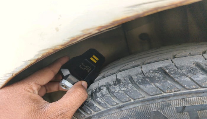 2011 Tata Indica Vista AURA ABS QUADRAJET, Diesel, Manual, 61,000 km, tyre