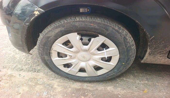 2012 Ford Figo TITANIUM 1.4 DIESEL, Diesel, Manual, 82,726 km, tyre