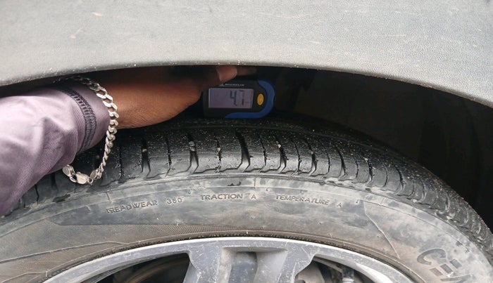 2021 Renault TRIBER RXZ, Petrol, Manual, 26,265 km, tyre