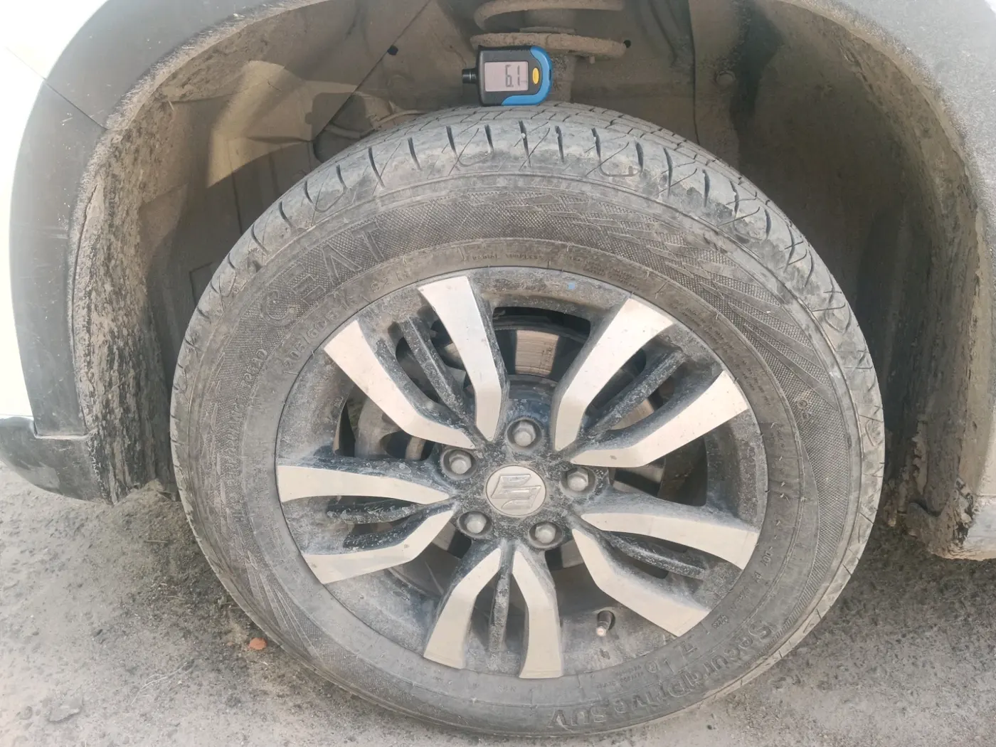 2021 Maruti Vitara Brezza LXI, Petrol, Manual, 1,08,495 km, tyre
