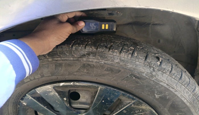 2013 Maruti Swift Dzire VXI, Petrol, Manual, 1,41,926 km, tyre