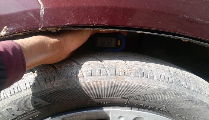 2015 Honda Amaze 1.2L I-VTEC S, Petrol, Manual, 68,011 km, tyre