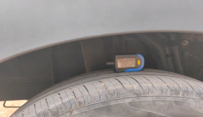 2024 Renault TRIBER RXZ, Petrol, Manual, 13,821 km, tyre