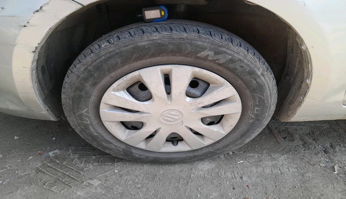 2012 Maruti Swift Dzire VDI, Diesel, Manual, 1,98,035 km, tyre