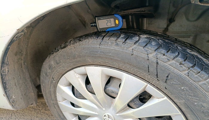 2011 Toyota Etios G SP, Petrol, Manual, 1,00,001 km, tyre