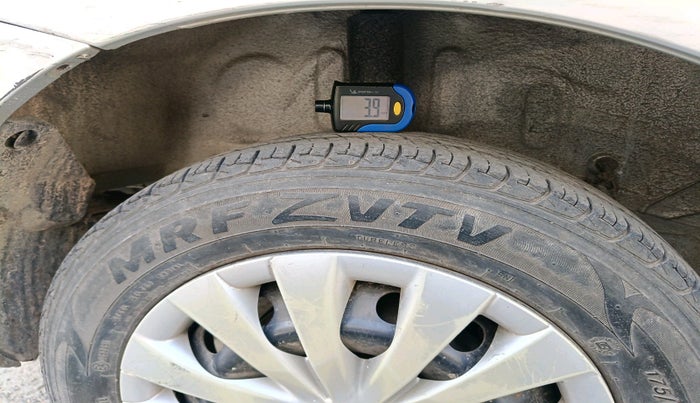 2011 Toyota Etios G SP, Petrol, Manual, 1,00,001 km, tyre