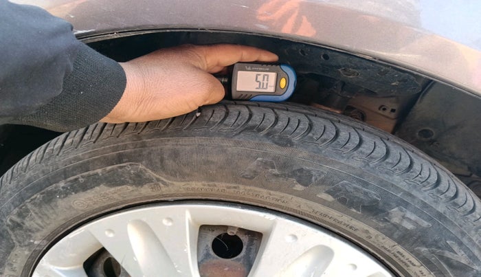 2013 Honda Brio S MT, Petrol, Manual, 51,333 km, tyre