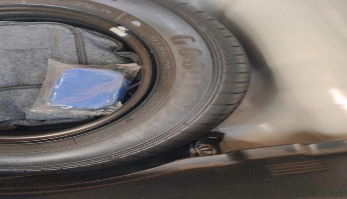 2021 KIA SONET HTX 1.0 IMT, Petrol, Manual, 68,813 km, tyre