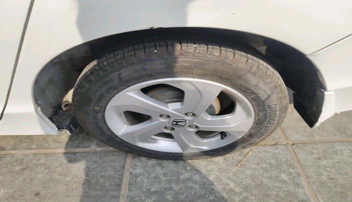 2015 Honda City 1.5L I-VTEC VX CVT, Petrol, Automatic, 39,756 km, tyre