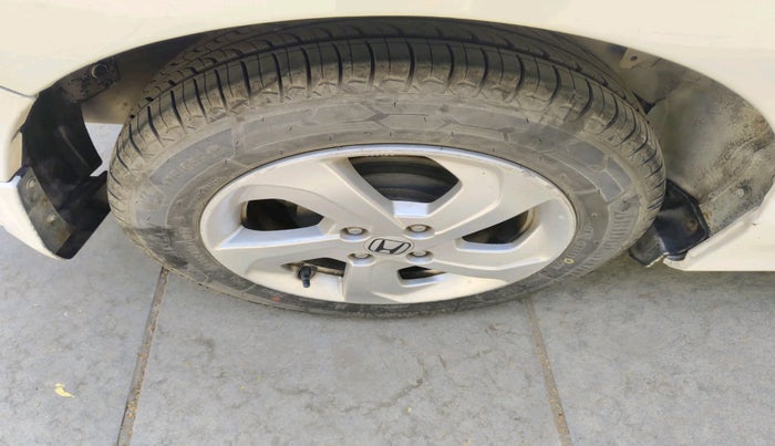 2015 Honda City 1.5L I-VTEC VX CVT, Petrol, Automatic, 39,756 km, tyre