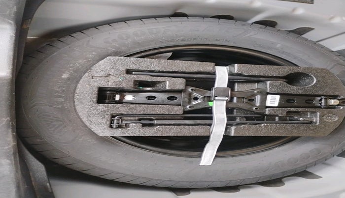 2021 Volkswagen TAIGUN HIGHLINE 1.0 TSI AT, Petrol, Automatic, 29,642 km, tyre