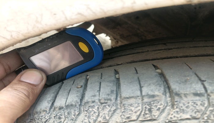 2020 Maruti Swift LXI, Petrol, Manual, 70,554 km, tyre