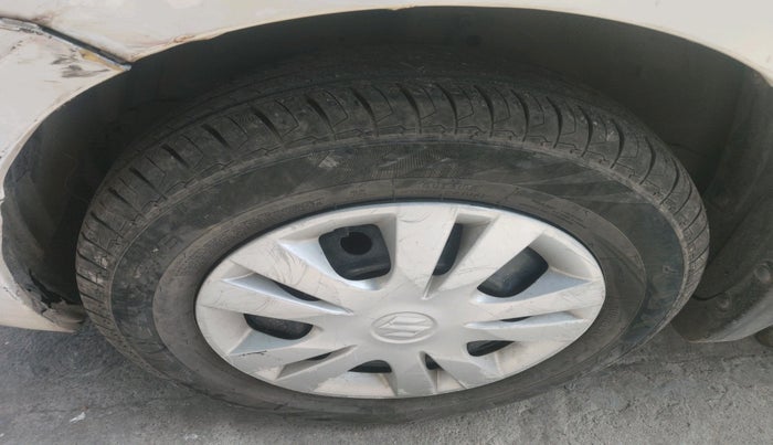 2012 Maruti Swift Dzire VXI, Petrol, Manual, 52,356 km, tyre