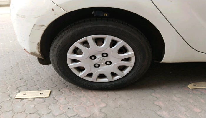 2012 Hyundai i20 MAGNA 1.2, Petrol, Manual, 64,967 km, tyre