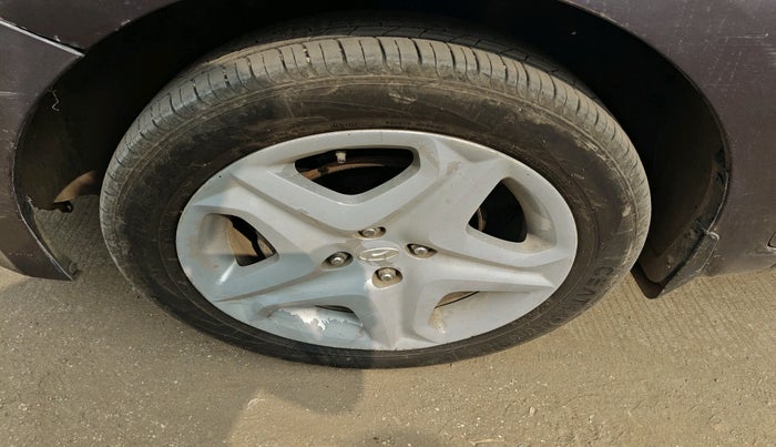 2017 Hyundai Elite i20 ASTA 1.2, Petrol, Manual, 67,898 km, tyre