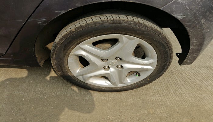 2017 Hyundai Elite i20 ASTA 1.2, Petrol, Manual, 67,898 km, tyre