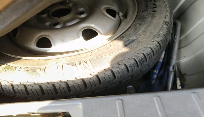 2014 Maruti Alto K10 LXI, Petrol, Manual, 30,001 km, tyre