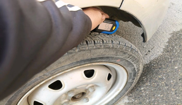 2014 Maruti Alto K10 LXI, Petrol, Manual, 30,001 km, tyre