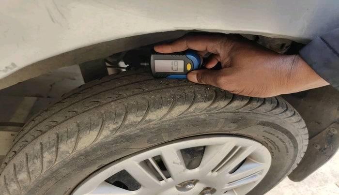 2012 Hyundai Santro Xing GLS, CNG, Manual, 66,052 km, tyre