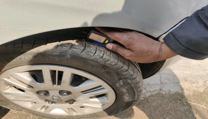 2012 Hyundai Santro Xing GLS, CNG, Manual, 66,052 km, tyre