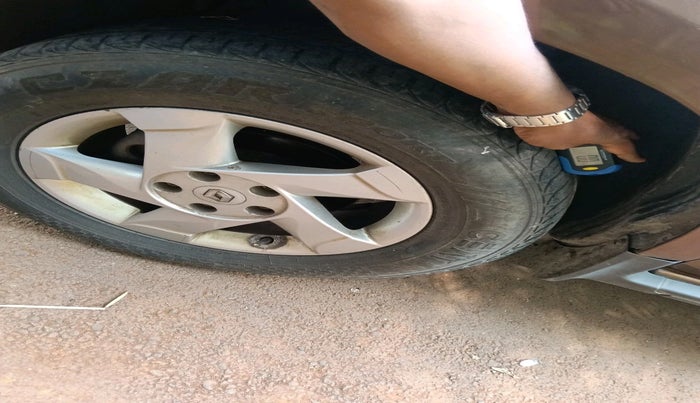 2012 Renault Duster 85 PS RXL DIESEL, Diesel, Manual, 1,17,379 km, tyre