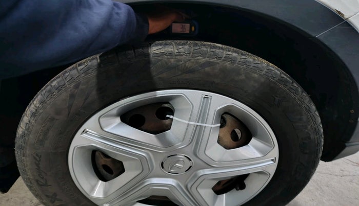 2020 Tata NEXON XMA SUNROOF DIESEL, Diesel, Automatic, 2,21,317 km, tyre