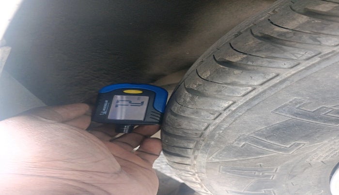 2013 Nissan Sunny XE, Petrol, Manual, 31,590 km, tyre