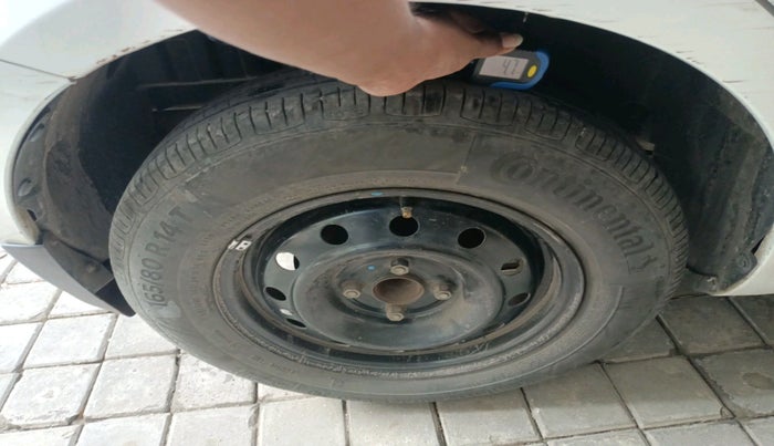 2012 Maruti Swift VDI, Diesel, Manual, 1,14,975 km, tyre