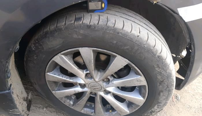 2016 Maruti Ertiga VDI SHVS, Diesel, Manual, 1,84,140 km, tyre