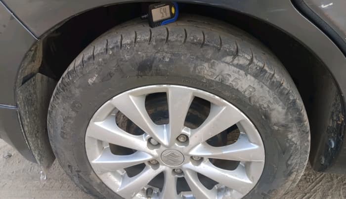 2016 Maruti Ertiga VDI SHVS, Diesel, Manual, 1,84,140 km, tyre