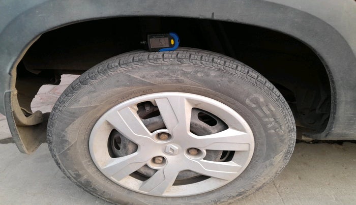 2016 Renault Kwid RXT 0.8, Petrol, Manual, 33,652 km, tyre