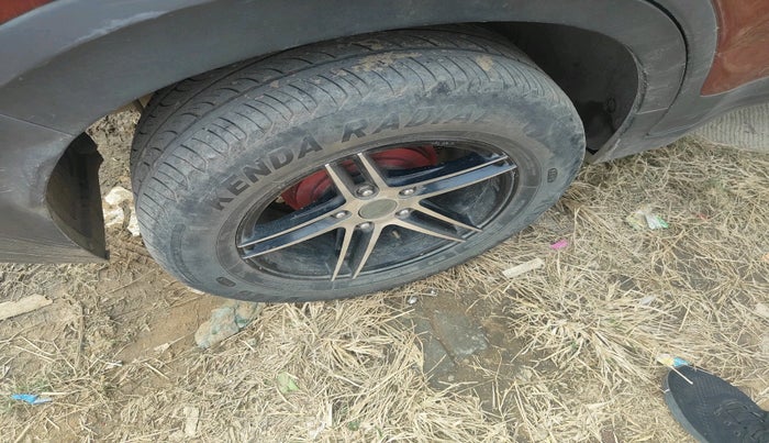 2021 KIA SONET HTE 1.2, Petrol, Manual, 61,710 km, tyre