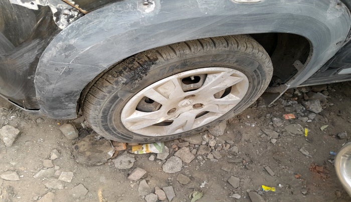 2016 Renault Kwid RXT 1.0, Petrol, Manual, 51,025 km, tyre