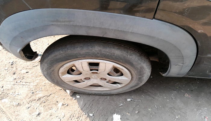 2016 Renault Kwid RXT 1.0, Petrol, Manual, 51,025 km, tyre